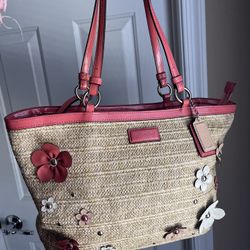 NWOT Coach ‘13 Floral Appliqué Tote Shoulder Bag