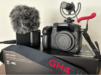 Panasonic LUMIX GH4 excellent condition (226 shot count) & Rode VideoMicro