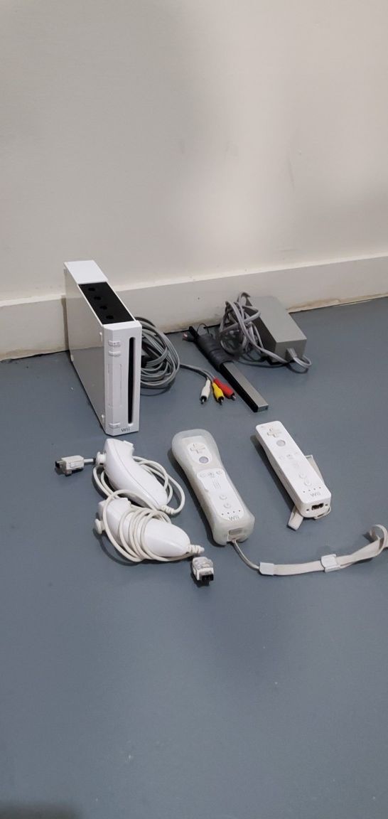 Wii Console and Controllers
