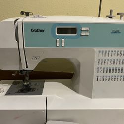 Computerized Sewing Machine Brother CE4000