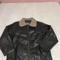Men’s leather jacket size L Like new.