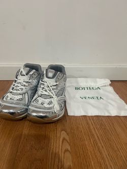 Bottega Veneta (size 10)