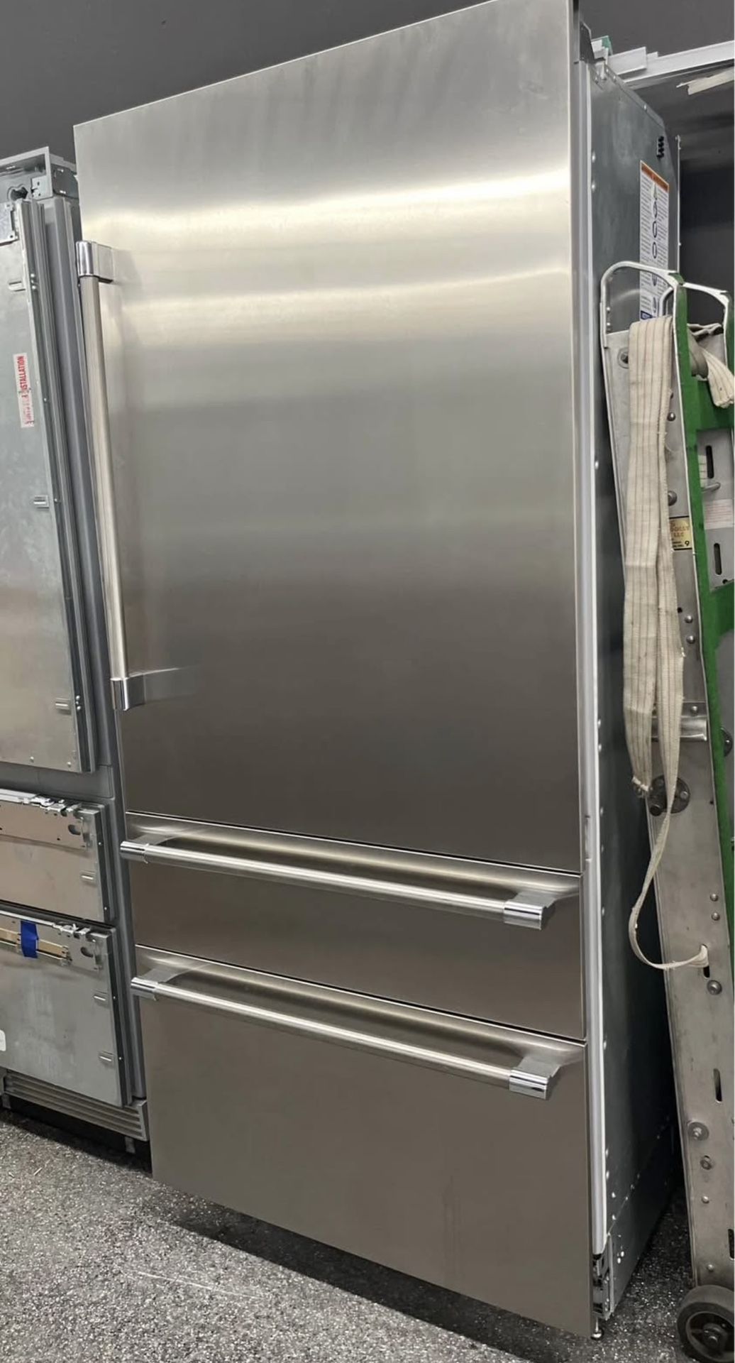 Built In Thermador Stainless Steel 36” Bottom Freezer Fridge Internal Water