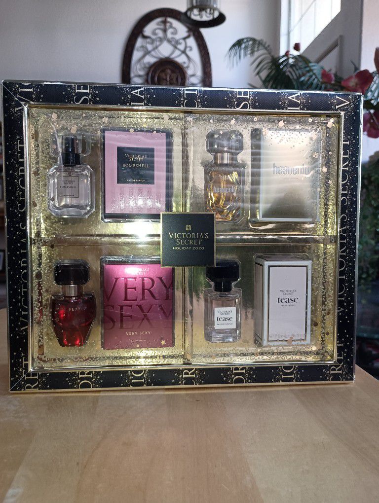 Victoria Secret 4 Pc Mini Perfume Set