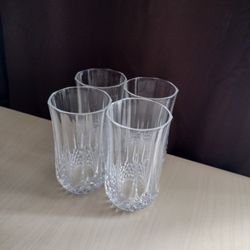 4 Glass Cups