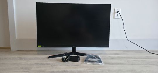 LG UltraGear 32inch Full HD Monitor (Model: 32GN50T-B)