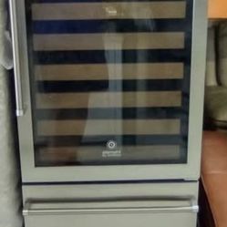 Vinotemp 108-Bottle Wine Cooler with Beverage Center Drawers and Dual Zone Cooling MSRP $3999