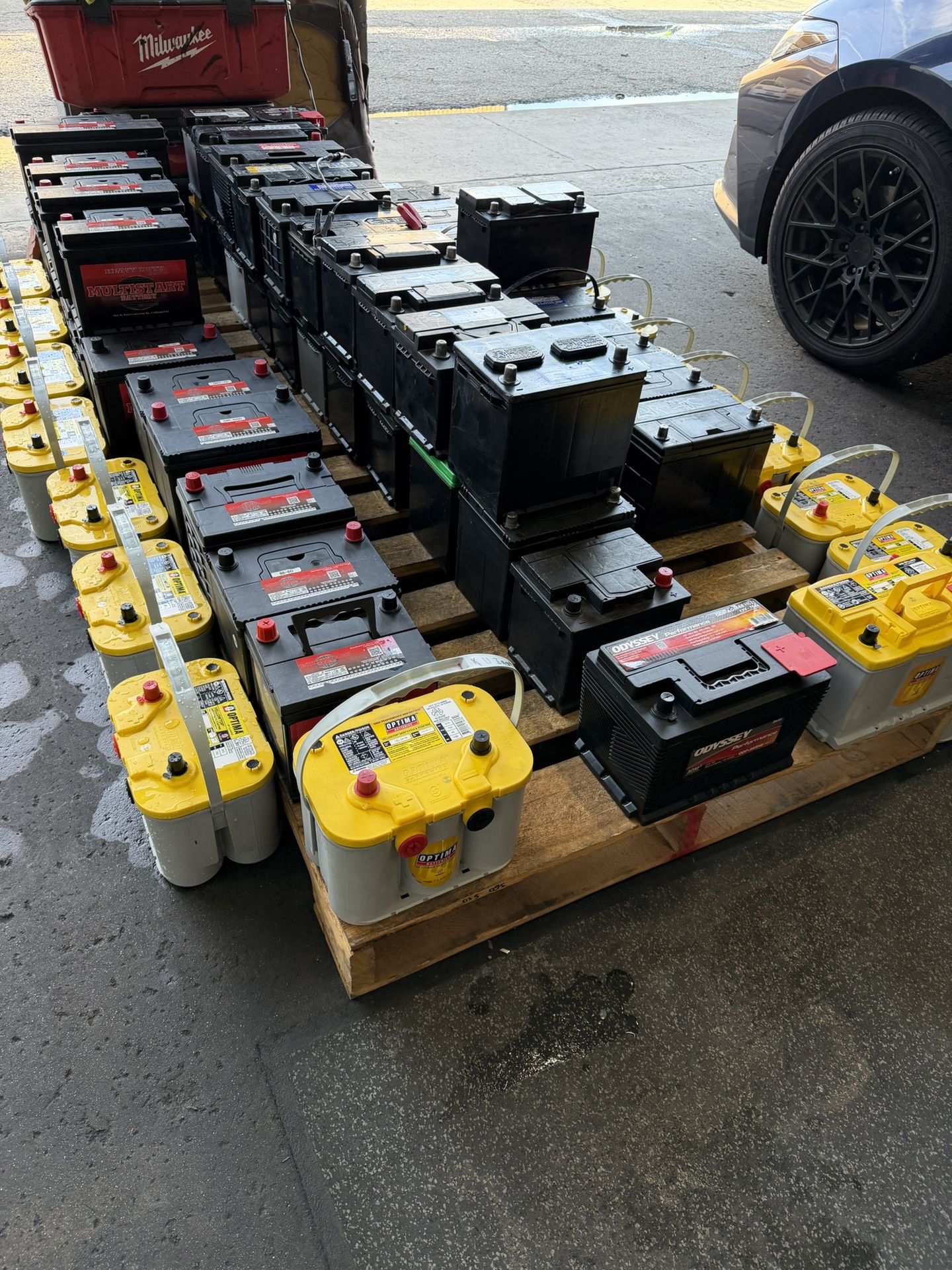 Car Battery 24f H5 34 78 65 48 49 47 H6 H7 51r 94r 86 H8 H9 Truck SUV And Car Batteries with Warranty. $60 + Core. Bateria para cualquier carro COVINA