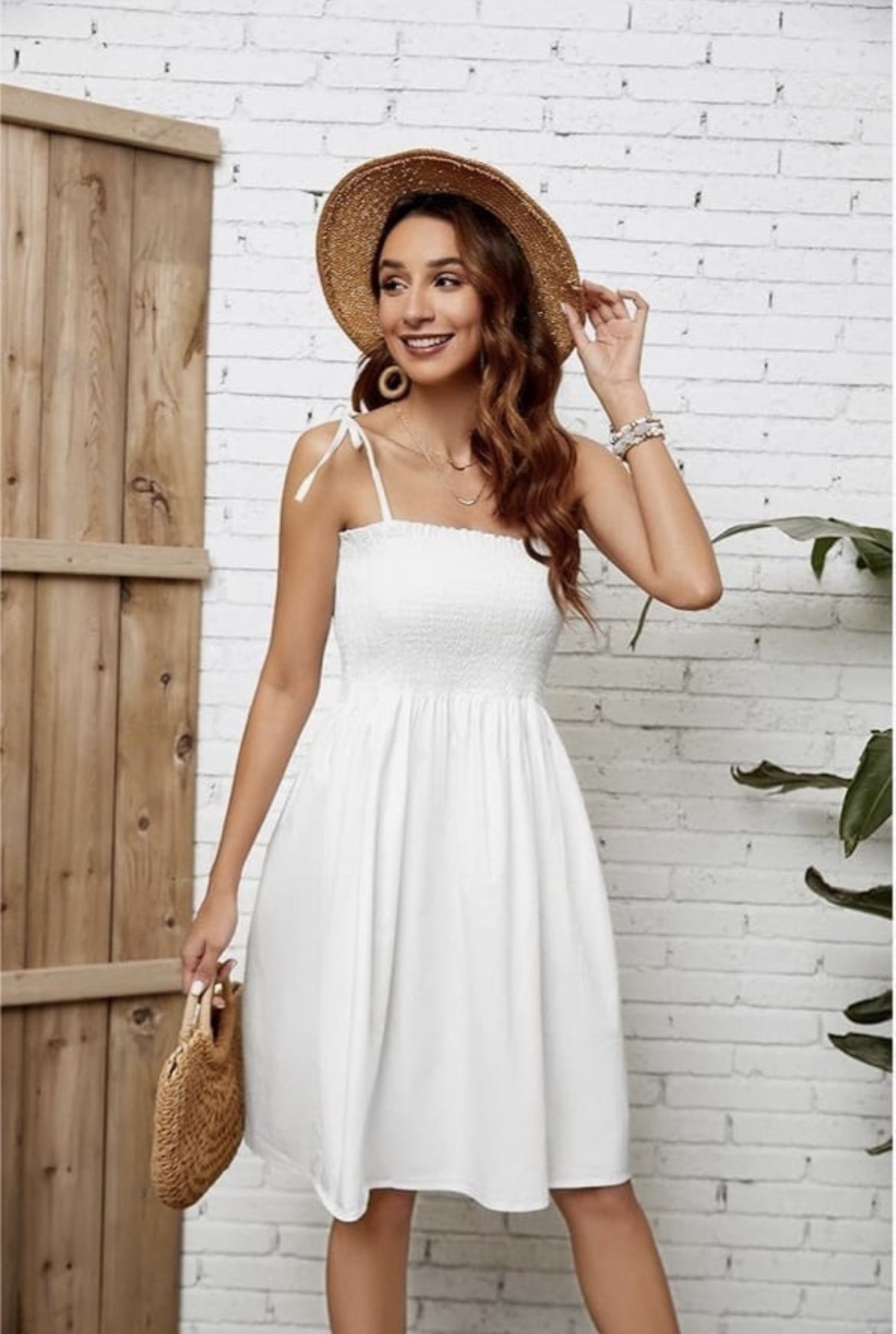 White Summer Sundress Casual Beach size large.    (R)