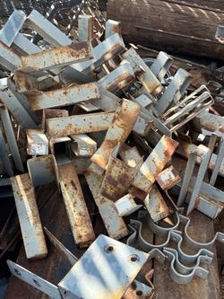 Simpson Strong-Tie Heavy-Duty Steel Brackets – Various Sizes – Construction Steel