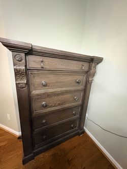 Dresser