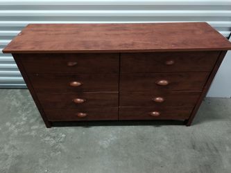 Brown 8-Drawer Dresser