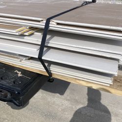 Drywall. 4x10s. 1/2 Inch. 10$.  4x8s 1/2 Inch 8$