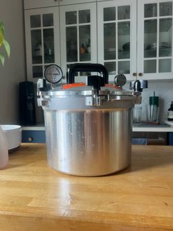 10.5qt All American Pressure Cooker Model 910