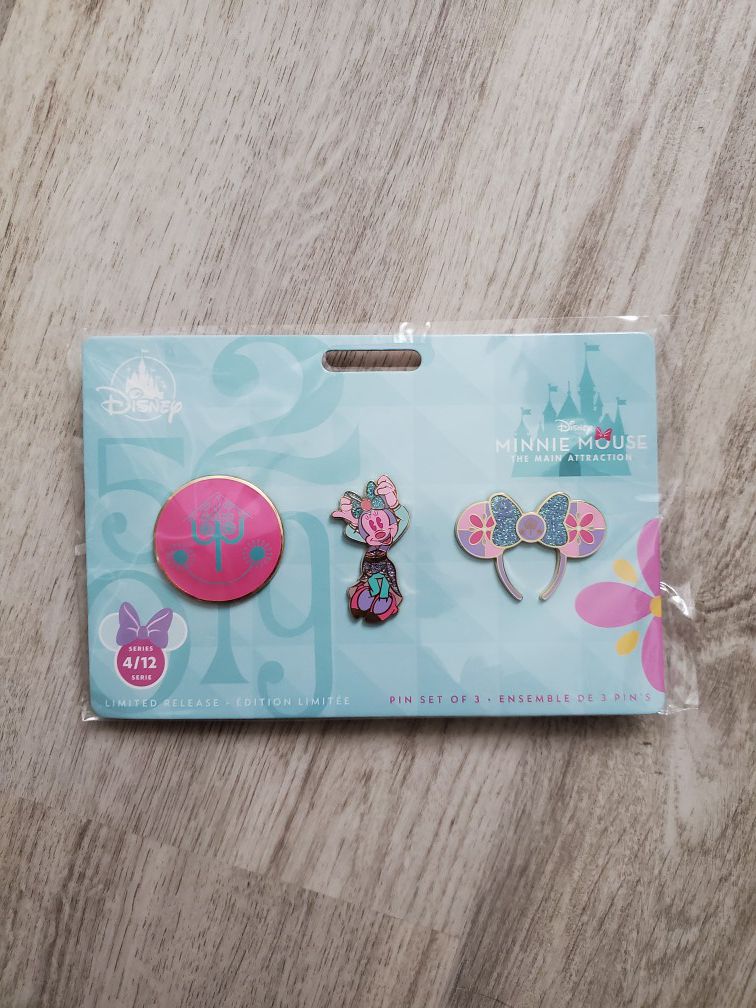 Minnie Mouse:The Main Attraction Pin Set
