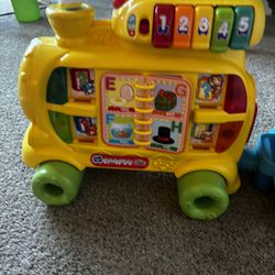 VTech Sit-To-Stand Ultimate Alphabet Train Yellow