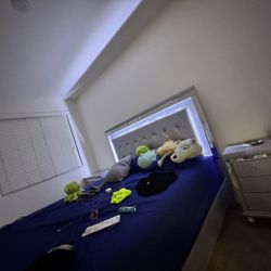 King Size Bed And Dressers 3 Total  