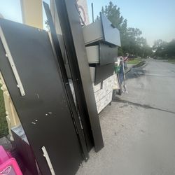 Free Free Must Come Pick Up Everything 