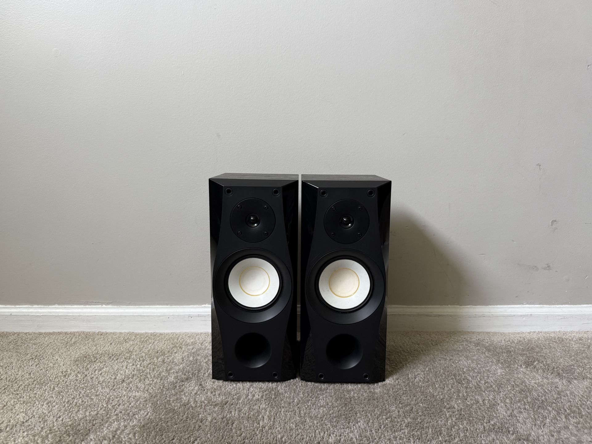 Onkyo SKF-560F 2 Way Home Bookshelf Speakers