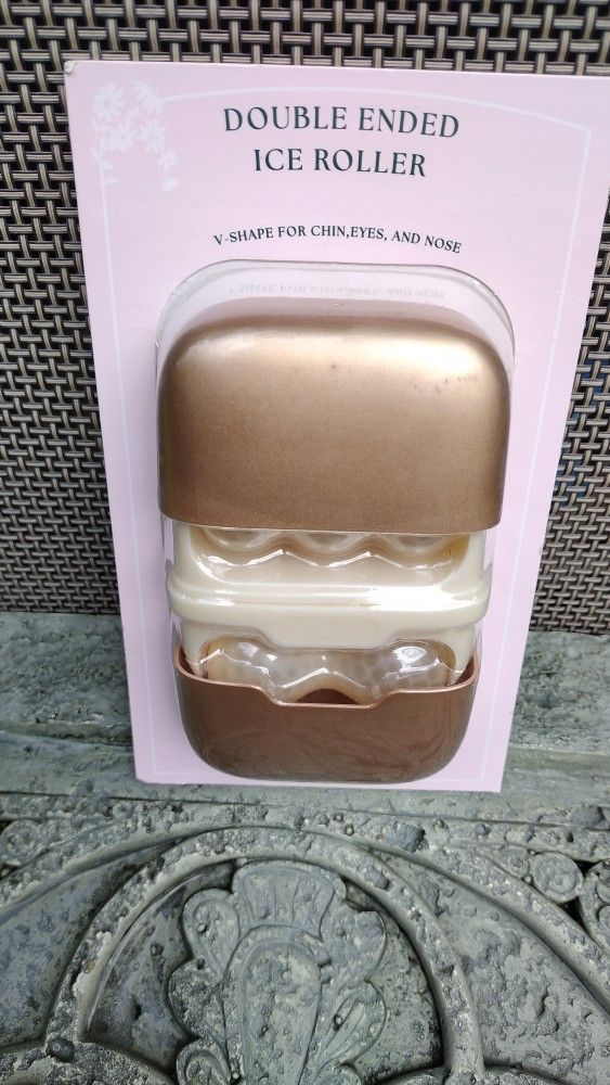 New Double Ended Facial Ice Roller Reduce Puffiness Relief Migraine Facial Gold