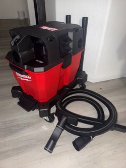 🔴Vacuum 9 gallon Milwaukee