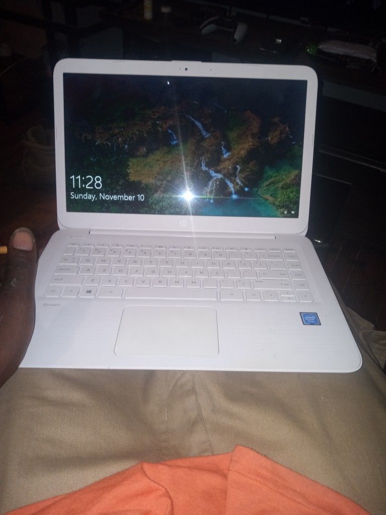 Laptop 
