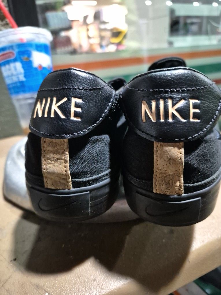 Nike SB Slip-ons