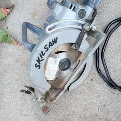 Worm Drive Skilsaw HD77 
