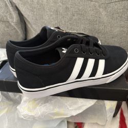 BRAND NEW ADIDAS SIZE 8m