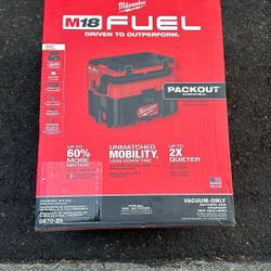 Milwaukee Fuel M18 Pack out Vacuum 