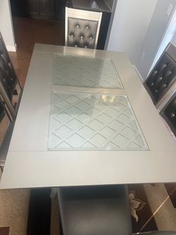 Dining table set