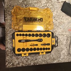 DeWalt  3/8” Drive Impact Socket Set