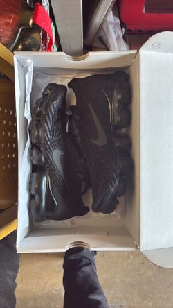Womens Nike vapor max flykint 3($75)