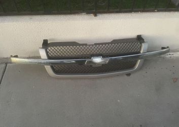 Chevy Silverado Avalanche Grille