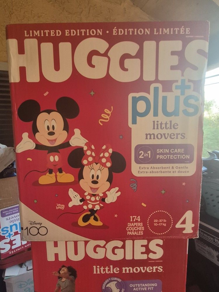Huggies Size 4 $43 Firme