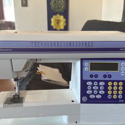 Husqvarna Viking Iris Sewing Machine