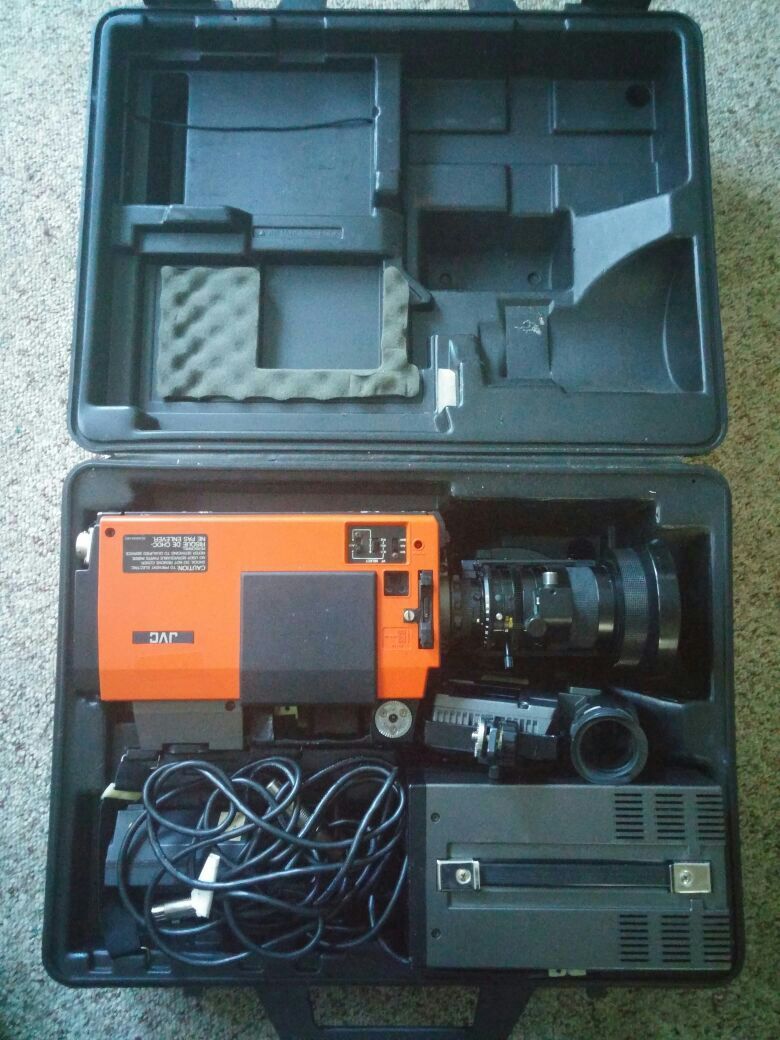 JVC Color Video Camera KY 1900