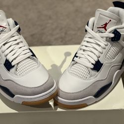 Jordan 4 Nike SB “Navy” size 9 