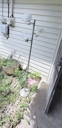 3 Light Floor Lamp