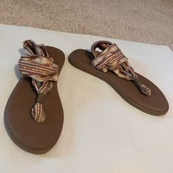 Sanuk Womens Size 9 Yoga Sling 2 Trail Sandals Flip Flops Sedona Vegan  1121310 for Sale in San Antonio, TX - OfferUp