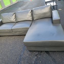 Living Room Forniture Used Good Conditions 