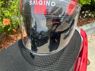 Motorcycle helmet