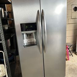 Frigidaire Refrigerator