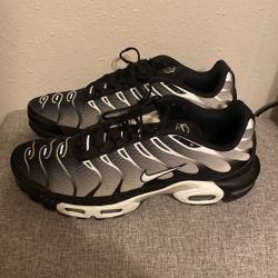 Nike Air Max TN Worn Once Like New  Size 12.5