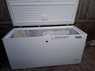 GE - 15.7 Cu. Ft. Chest Freezer - White