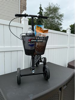 KNEE ROVER SCOOTER BEST ALTERNATIVE TO CRUTCHES