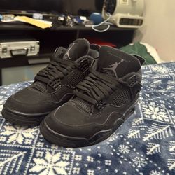 Jordan 4 Black Cats 