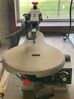 CRAFTSMAN 16” Scroll Saw with blades