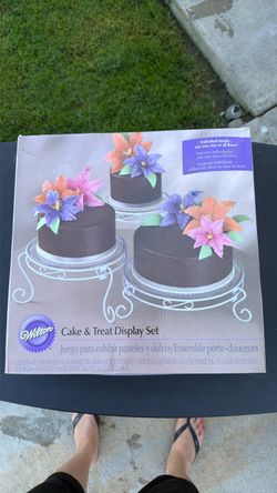 Cake stand