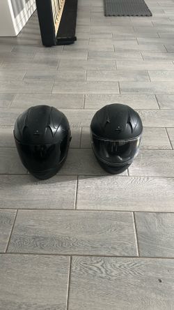Helmets M And Xl And Xl Cloves